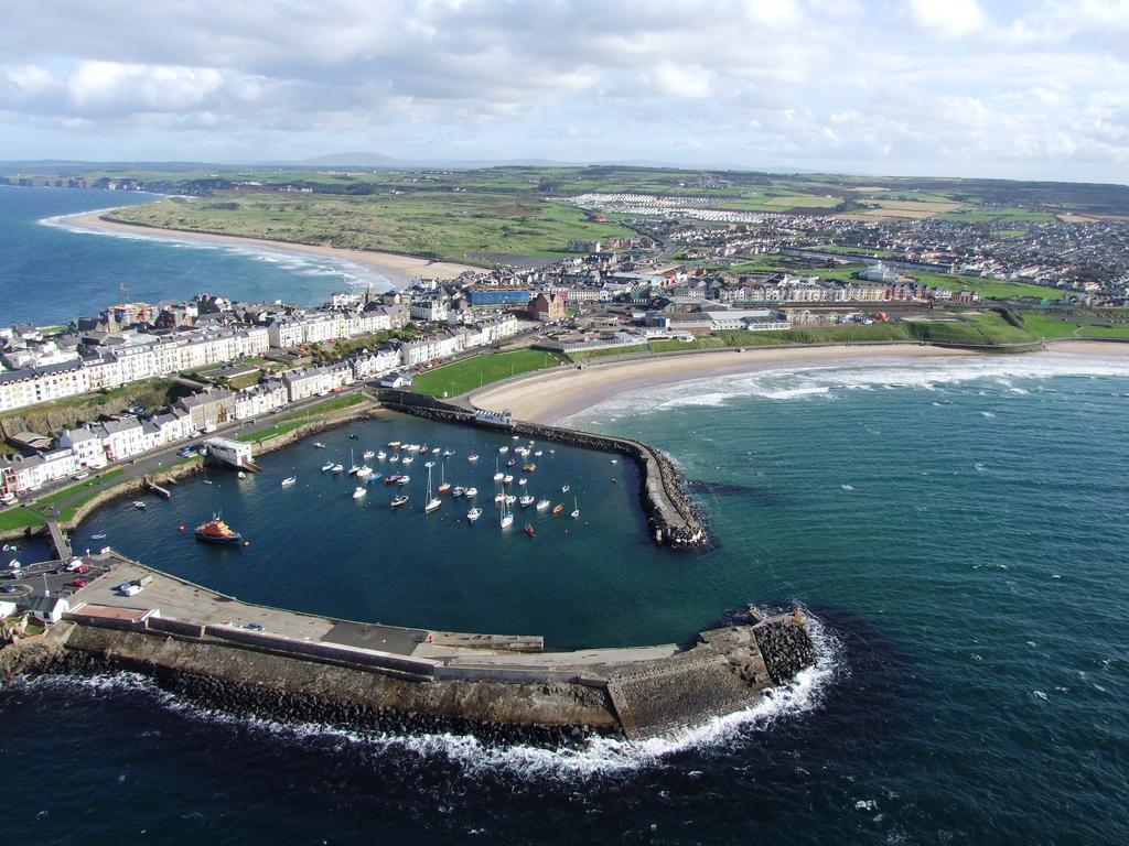 Albany Lodge Portrush Exterior photo